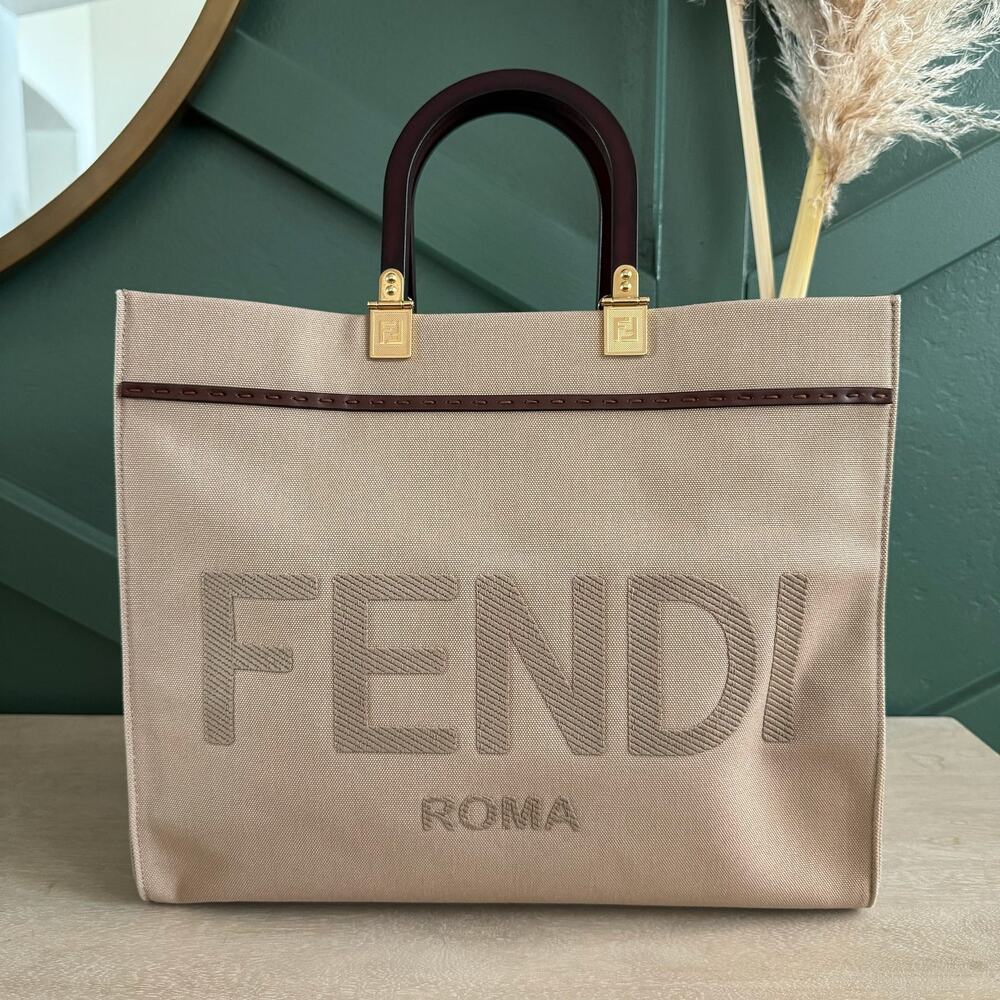 139 FENDI SUNSHINE TOTE MEDIUM  CANVAS
